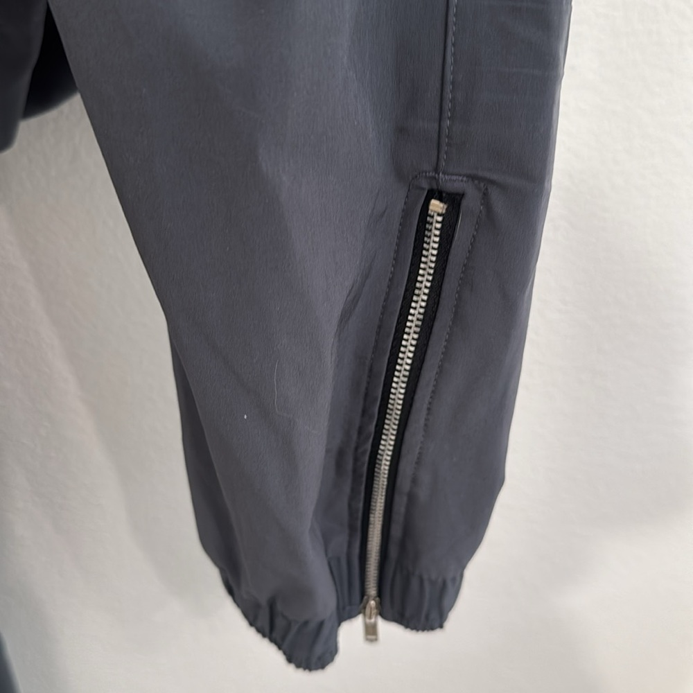 ALBION Jetsetter Joggers Gray Drawstring, Zipper Ankles Size Small EUC - Picture 7 of 7